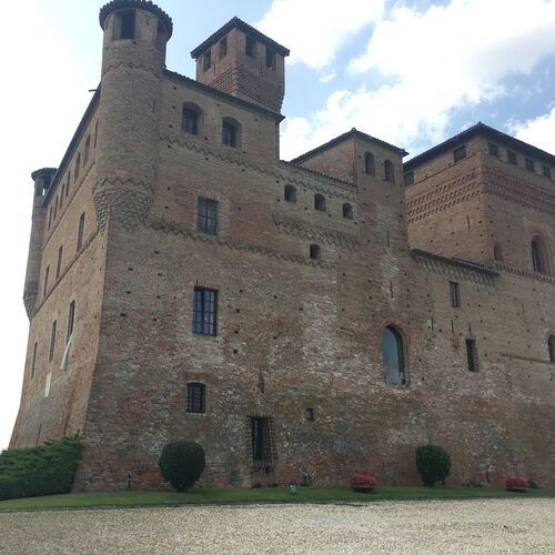 Burg von Grinzane Cavour